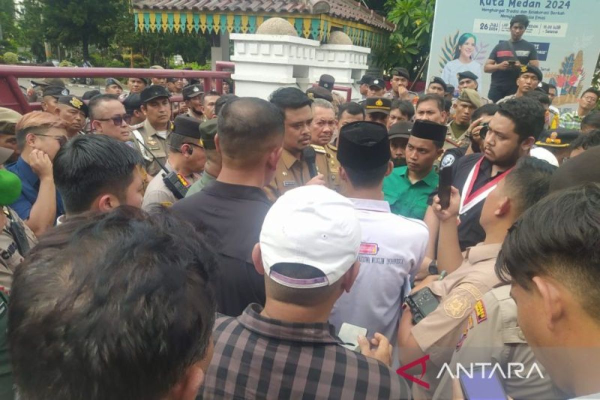 Mahasiswa Cipayung Plus ajukan tuntutan, Bobby Nasution beri penjelasan