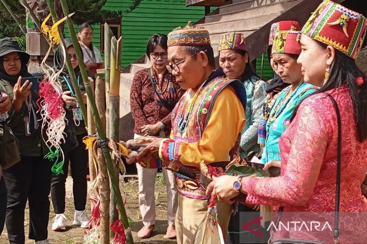 Kaltim-Kutim  kolaborasi percepat pengakuan Masyarakat Hukum Adat