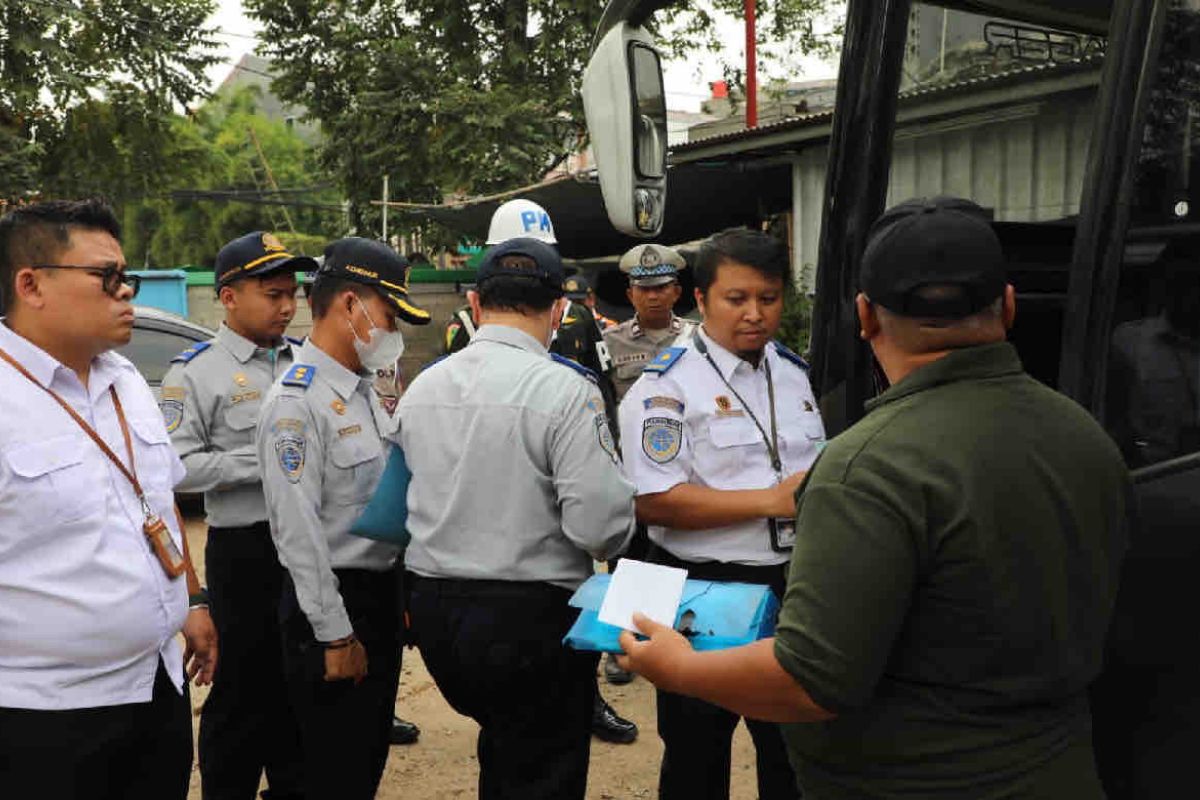 Kemenhub lakukan pengawasan bus pariwisata di "pool ilegal"