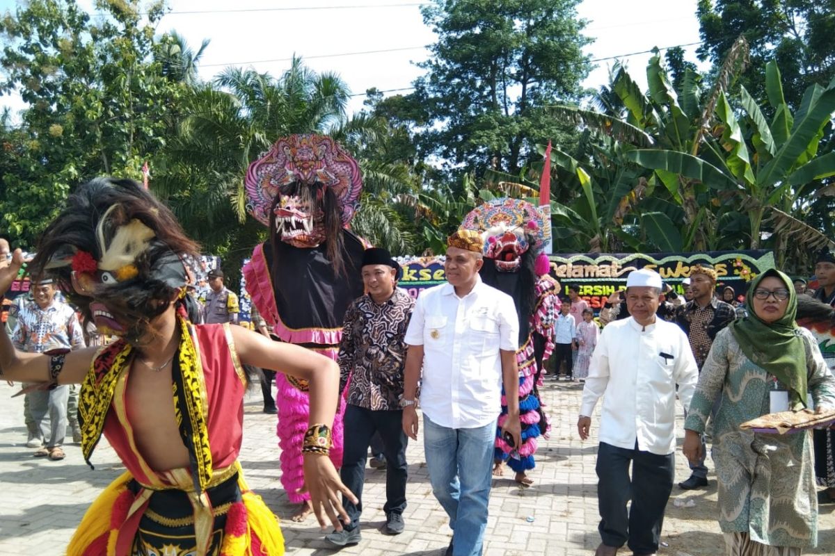 Pj Bupati Langkat hadiri bersih Desa Sambirejo