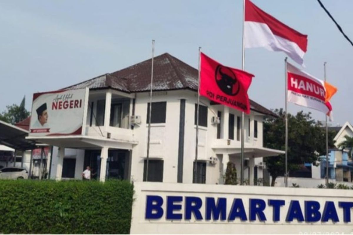 Hanura Sumut minta benderanya segera dicabut di rumah pemenangan Edy