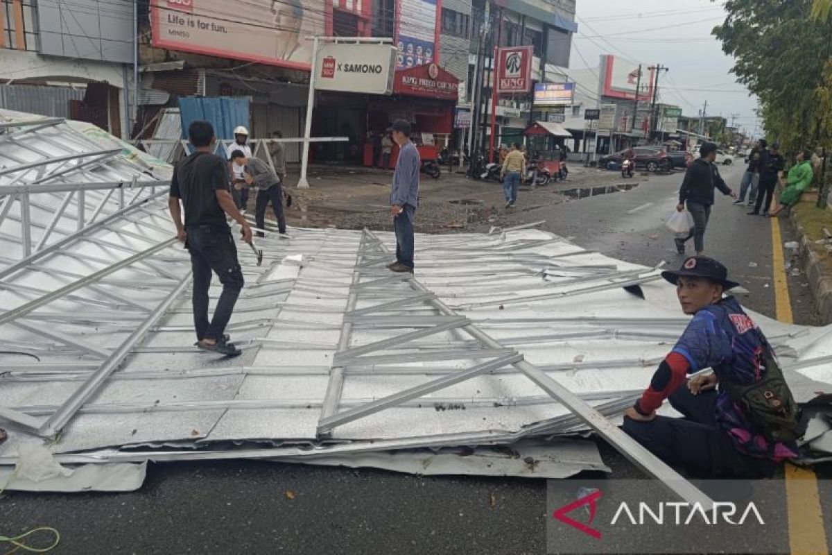 24 rumah warga di Aceh Barat rusak akibat angin kencang