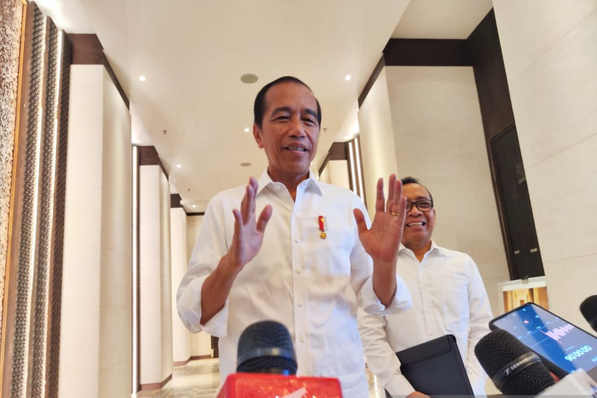 Jokowi Air dan listrik di Istana Presiden IKN tak ada masalah - ANTARA News  Kalimantan Timur