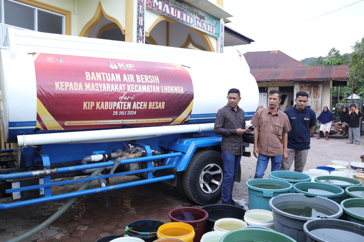 KIP Aceh Besar salurkan 25 ribu liter air bersih di Lhoknga