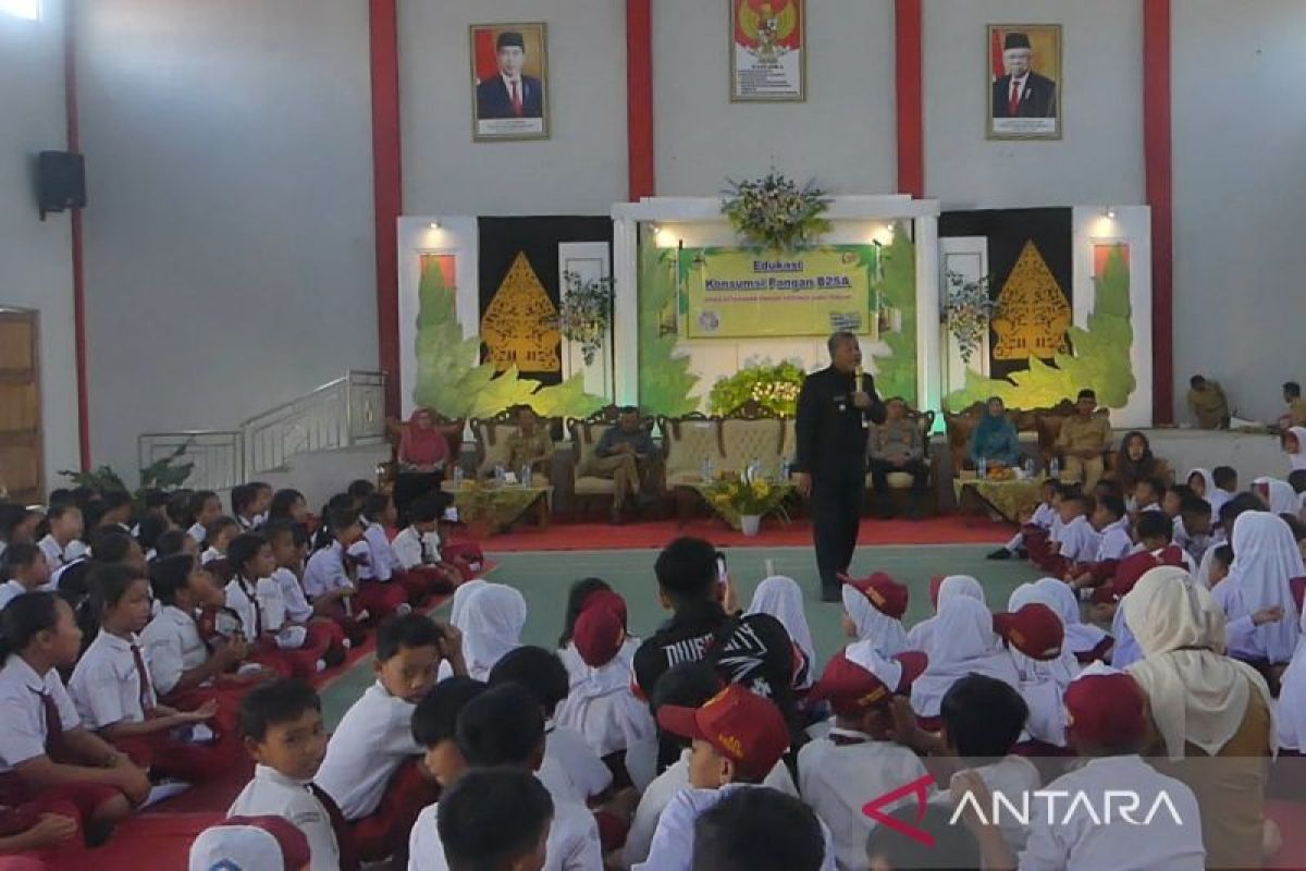 Pj Bupati Temanggung sosialisasi B2SA di  SDN Campuranom