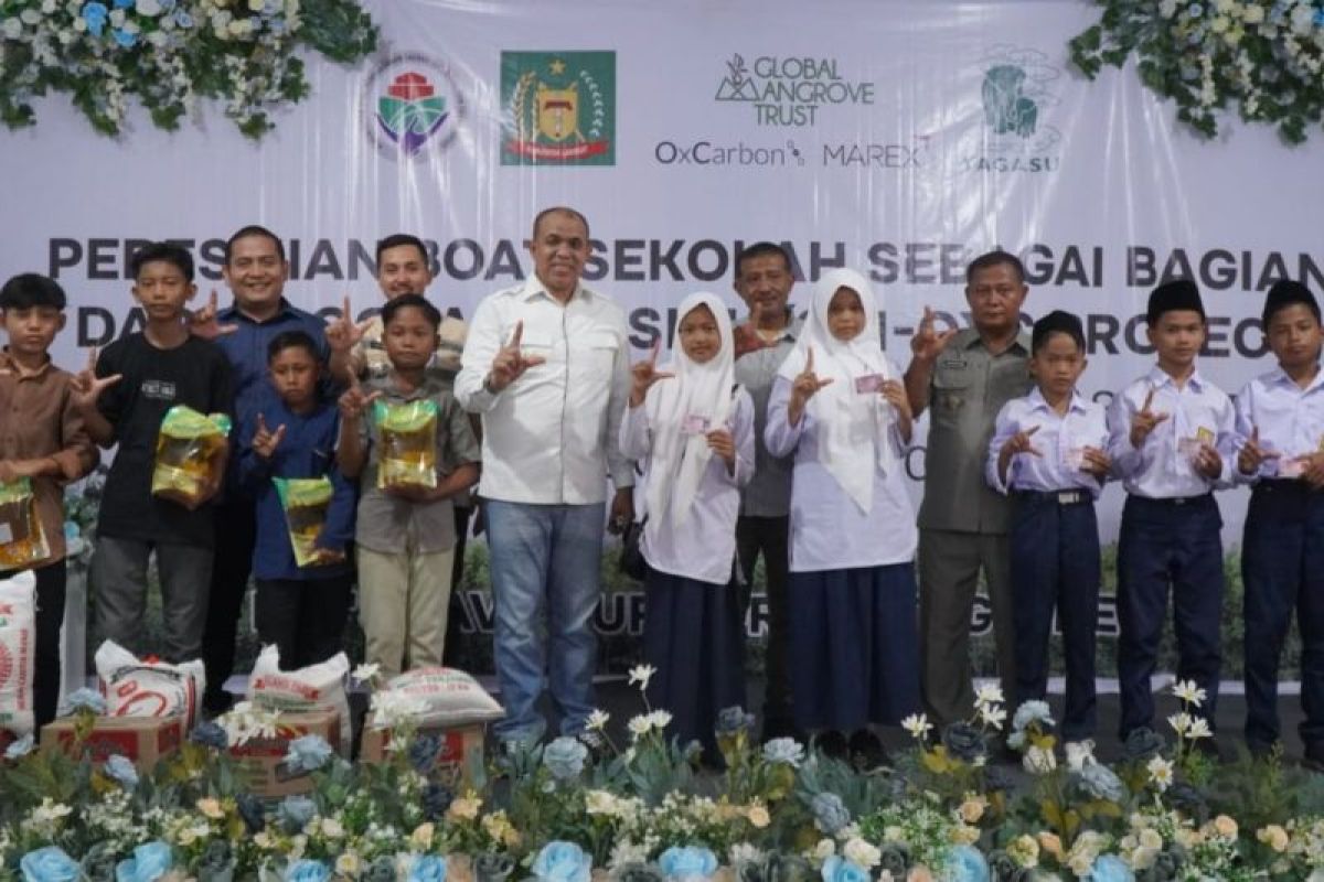 Pj Bupati Langkat resmikan boat sekolah bantuan Yagasu