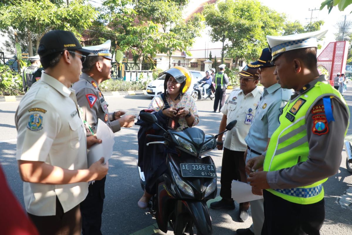 Polres Madiun Kota terbitkan 1.958 blanko tilang selama Operasi Patuh Semeru