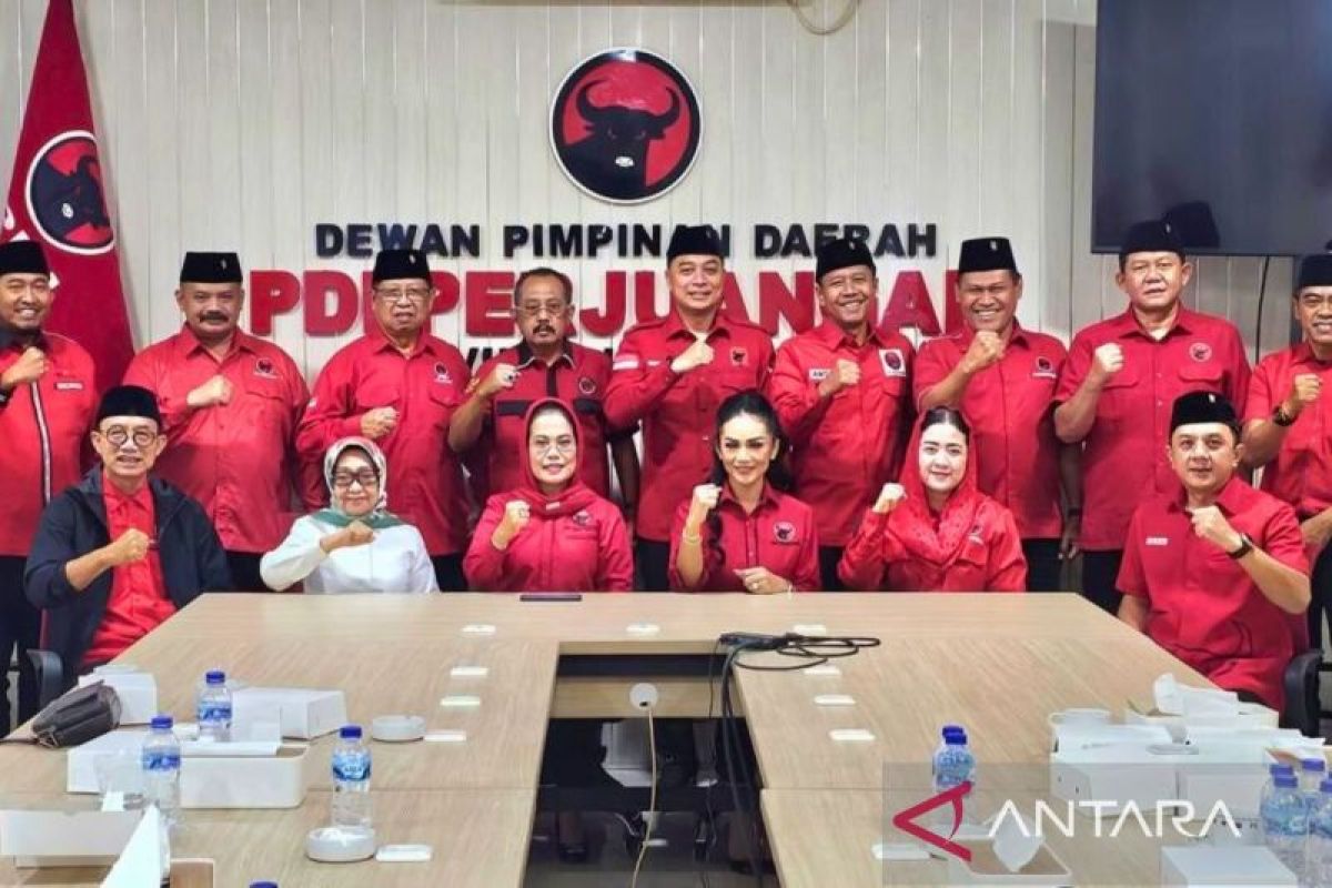 PDI Perjuangan resmi dukung tujuh bakal pasangan calon di Jawa Timur