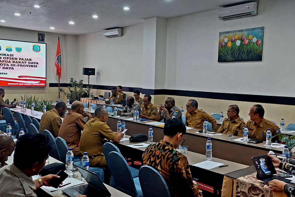 Pemprov PBD bersama kabupaten/kota bahas opsen pajak kendaraan