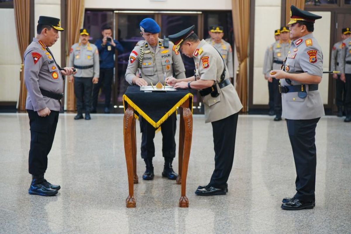 Jabatan Kapolda Maluku resmi  diserah terimakan