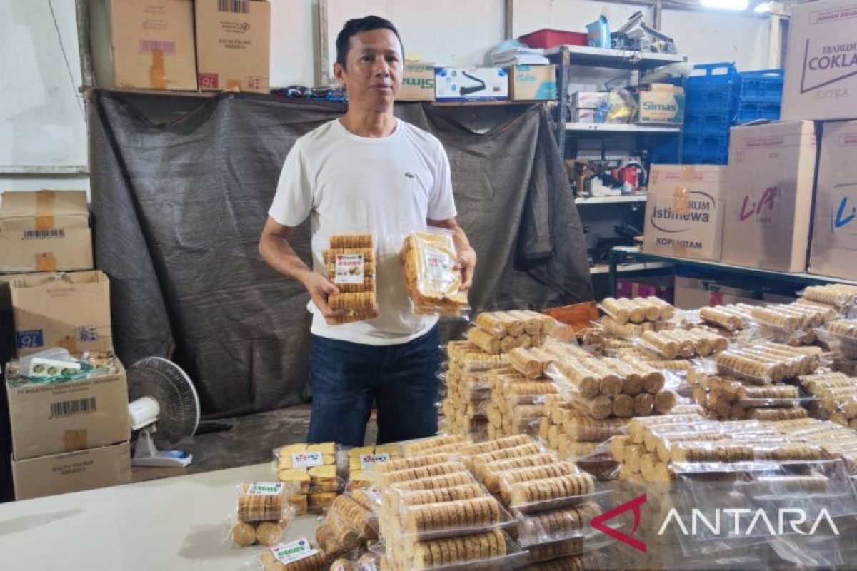 Usaha roti kering Mr. Jo semakin meningkat berkat KUR Bank Sumsel Babel