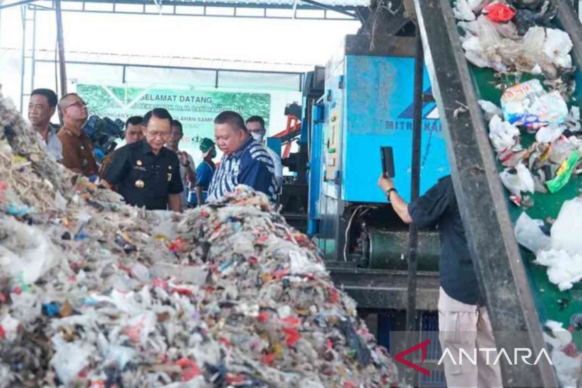 Pemkab Bekasi minta swasta kelola sampah secara mandiri