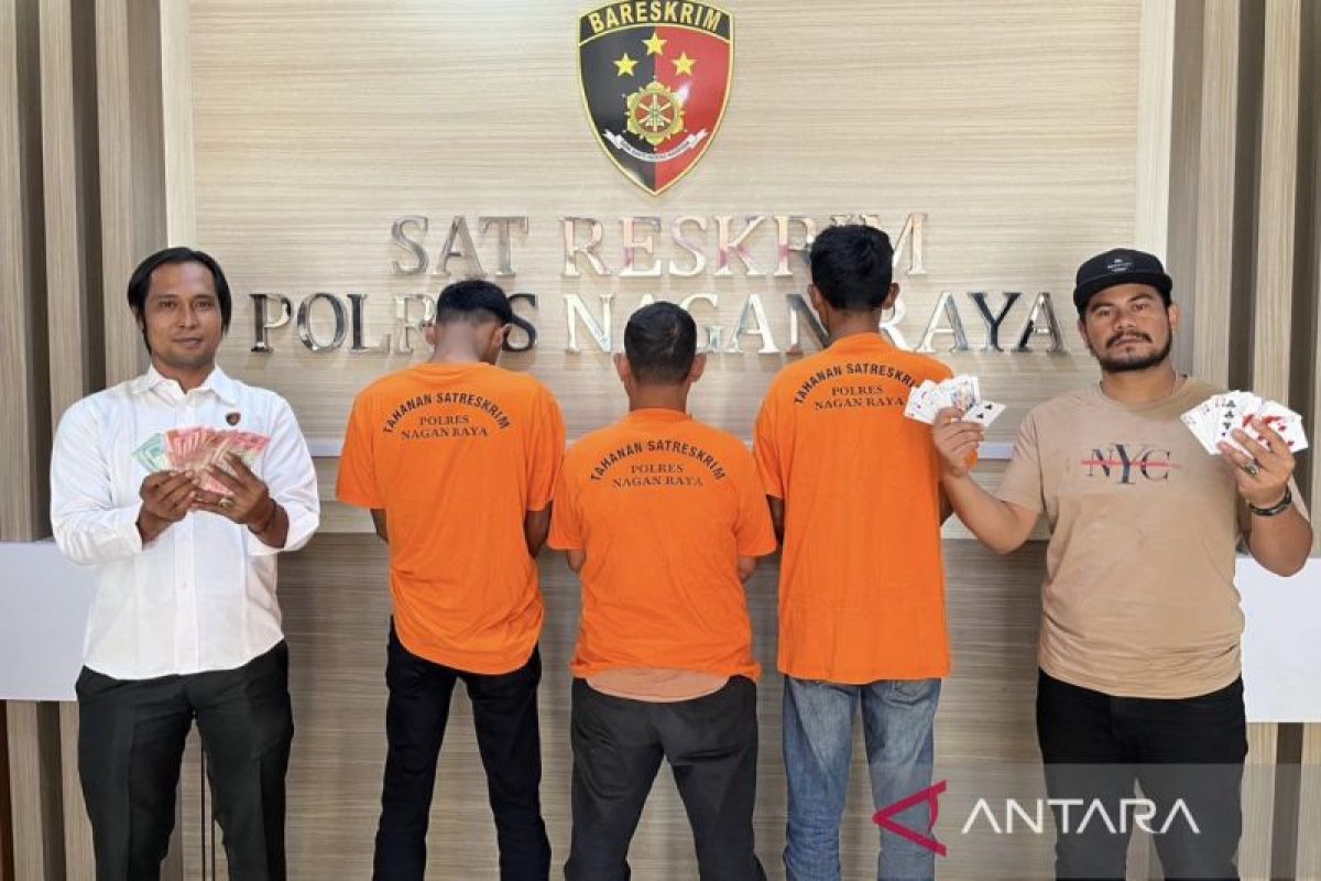 Polres Nagan Raya tangkap tiga pelaku judi domino dan judi daring