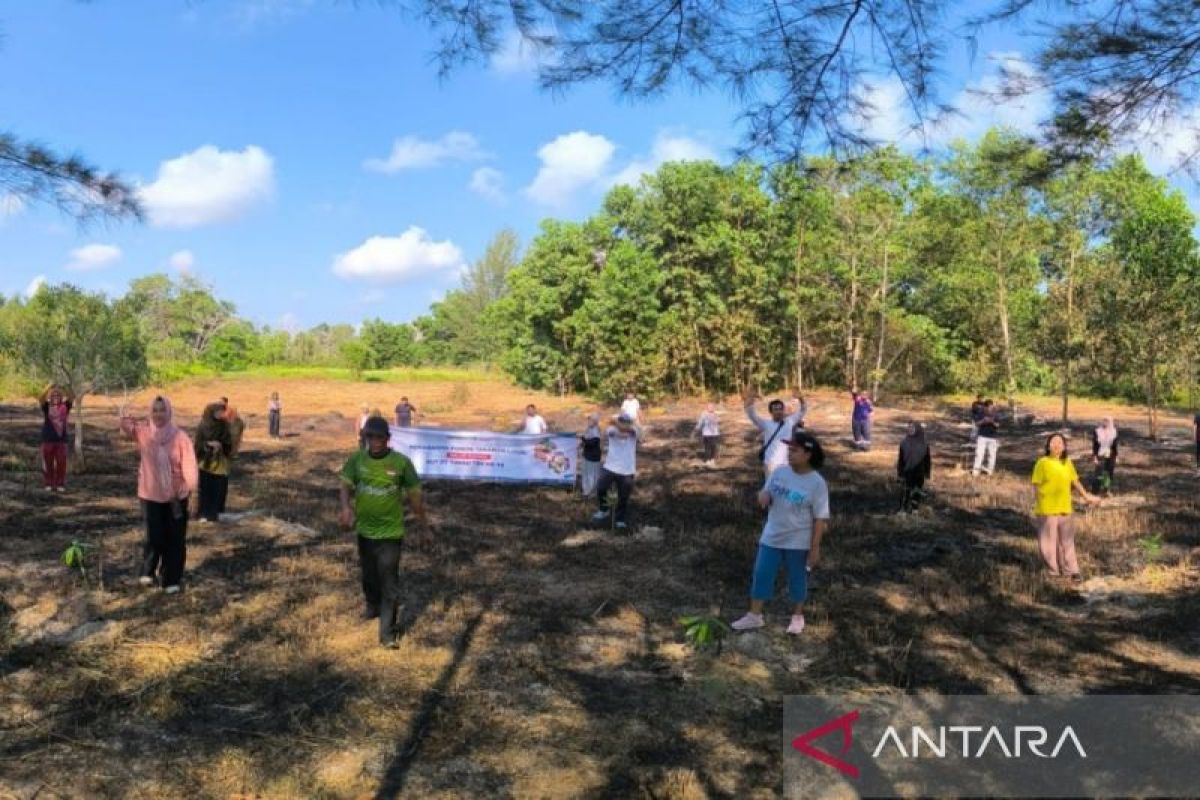 Gerakan menanam 48.000 pohon, PT Timah juga tanam 48 pohon lokal di Kampoeng Reklamasi Air Jangkang