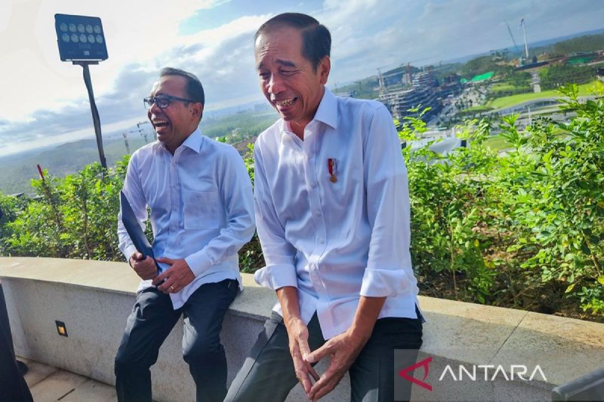 Jokowi teken PP soal kesehatan larang penjualan rokok secara eceran