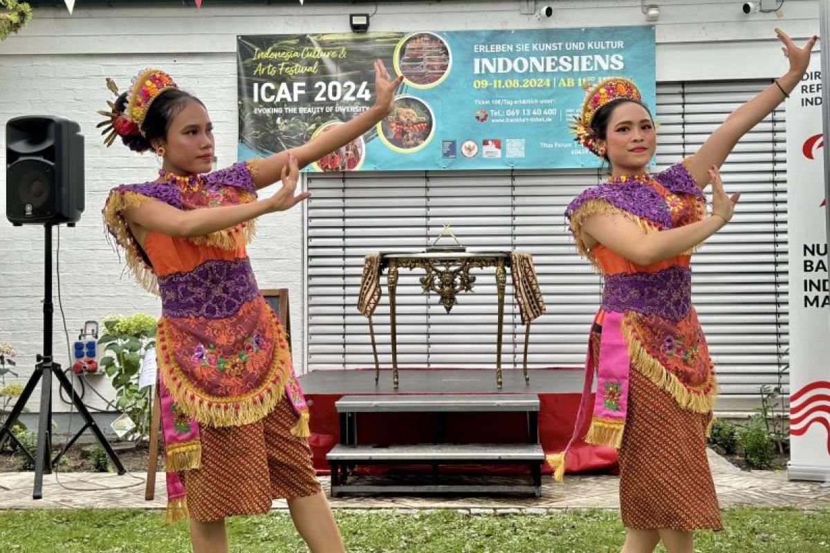 Kirab bendera dan tarian tradisional semarakkan ICAF 2024 di Jerman