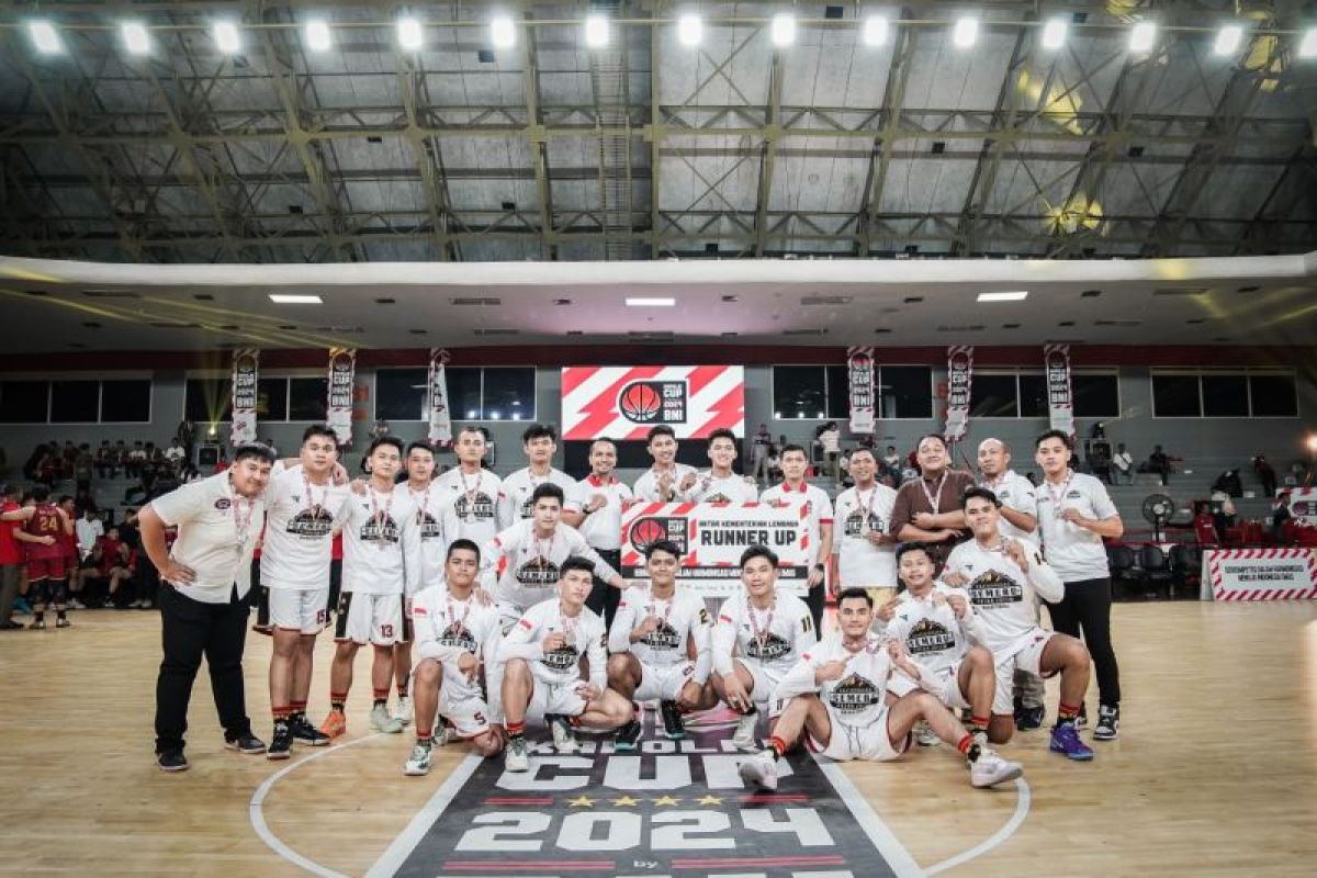 Tim Basket Semeru Polda Jatim runner up Kapolri Cup