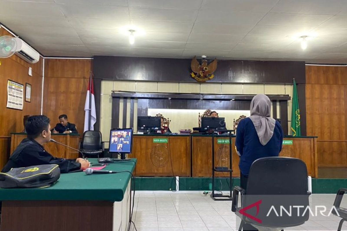 Pasutri polisi-jaksa divonis 4 dan 2,5 tahun penjara