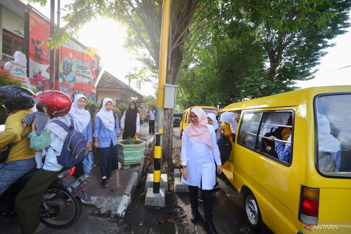 Pemkab Banyuwangi lanjutkan Program Angkutan Gratis Pelajar