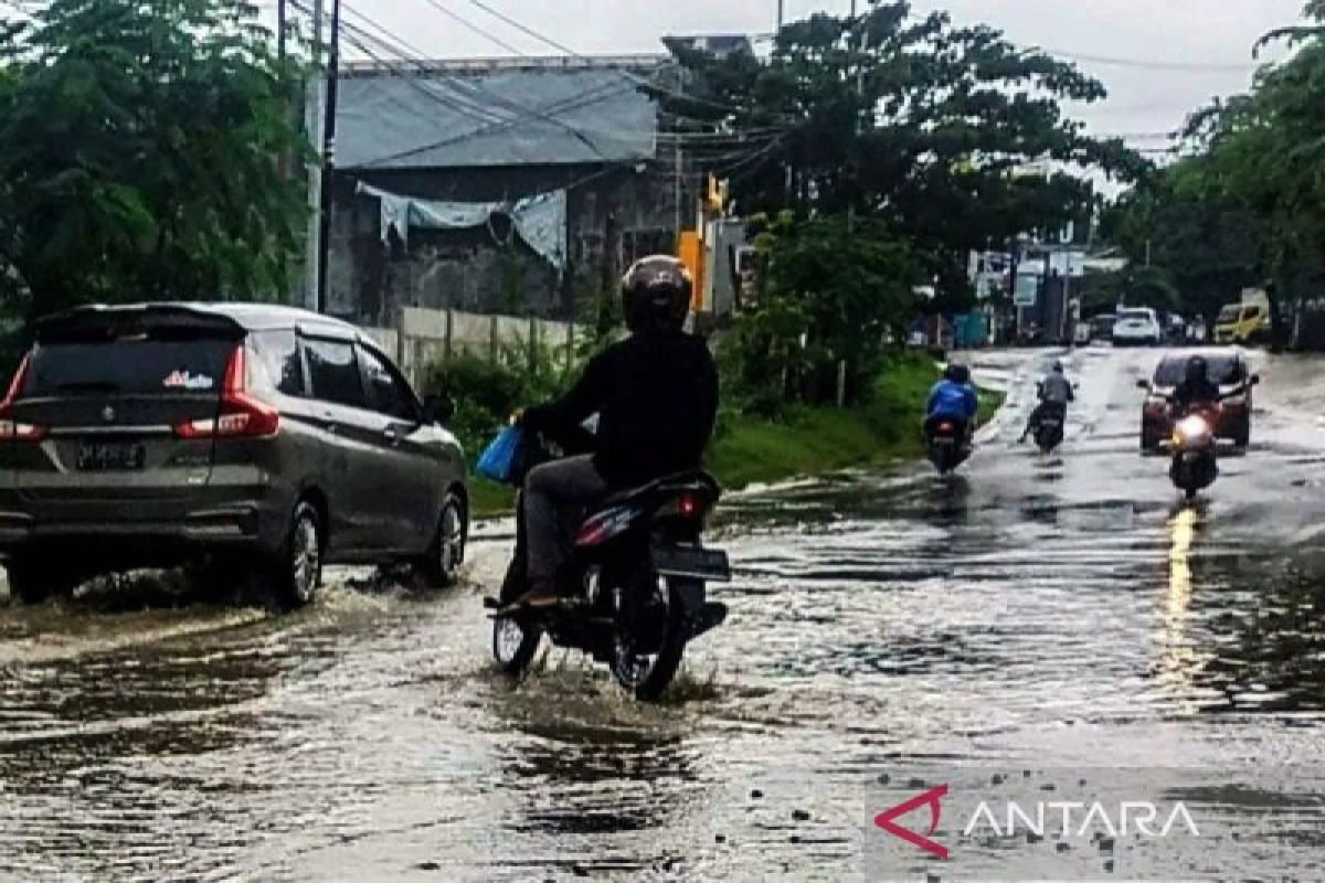 BMKG: Sebagian wilayah Indonesia berpotensi hujan disertai petir