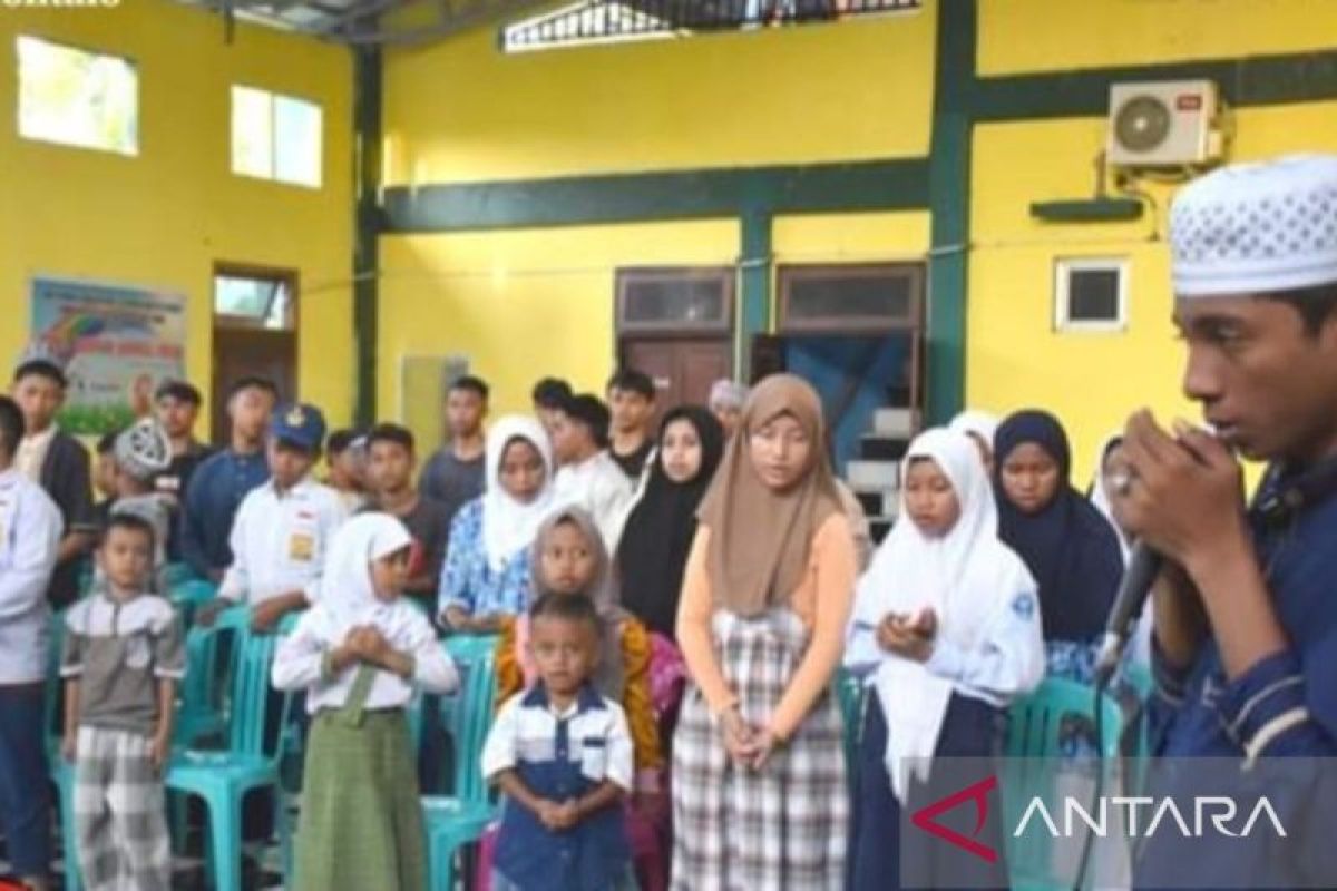 KPU Kabupaten Gorontalo beri santunan kepada anak yatim