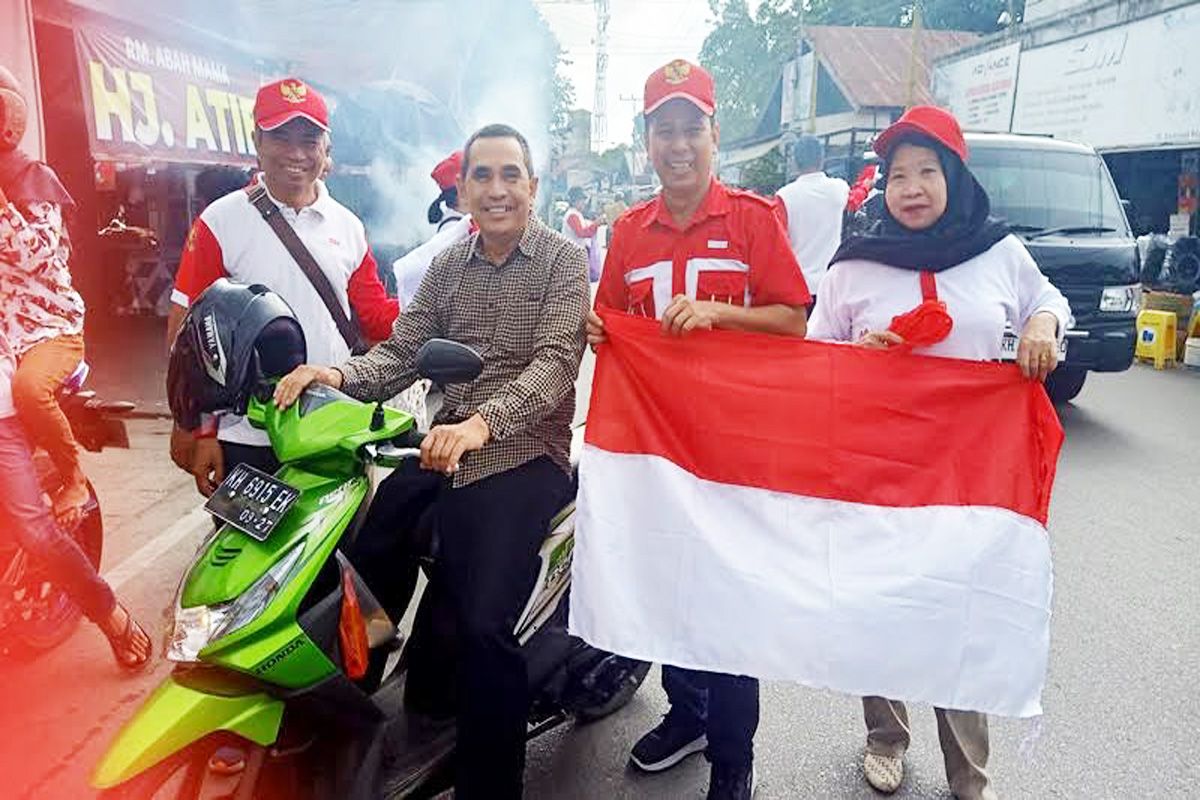 Pemkab Barito Utara bagikan 2.000 bendera Merah Putih