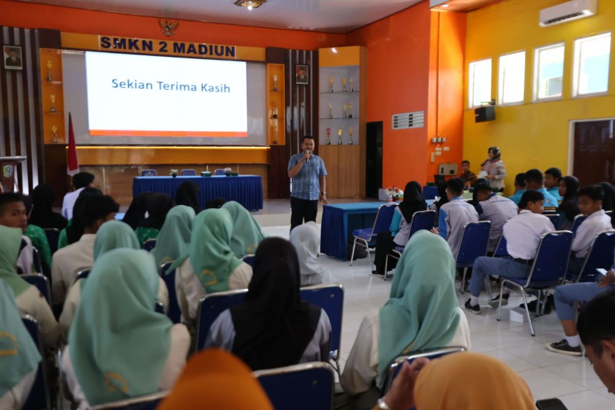 KPU dan Bawaslu Madiun sosialisasikan Pilkada 2024 ke gen Z di sekolah