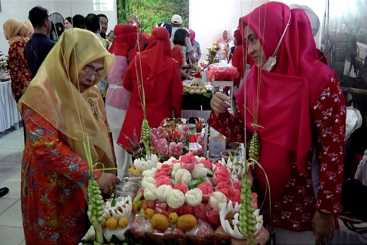 Festival kue tradisional Kotim upaya pelestarian warisan budaya