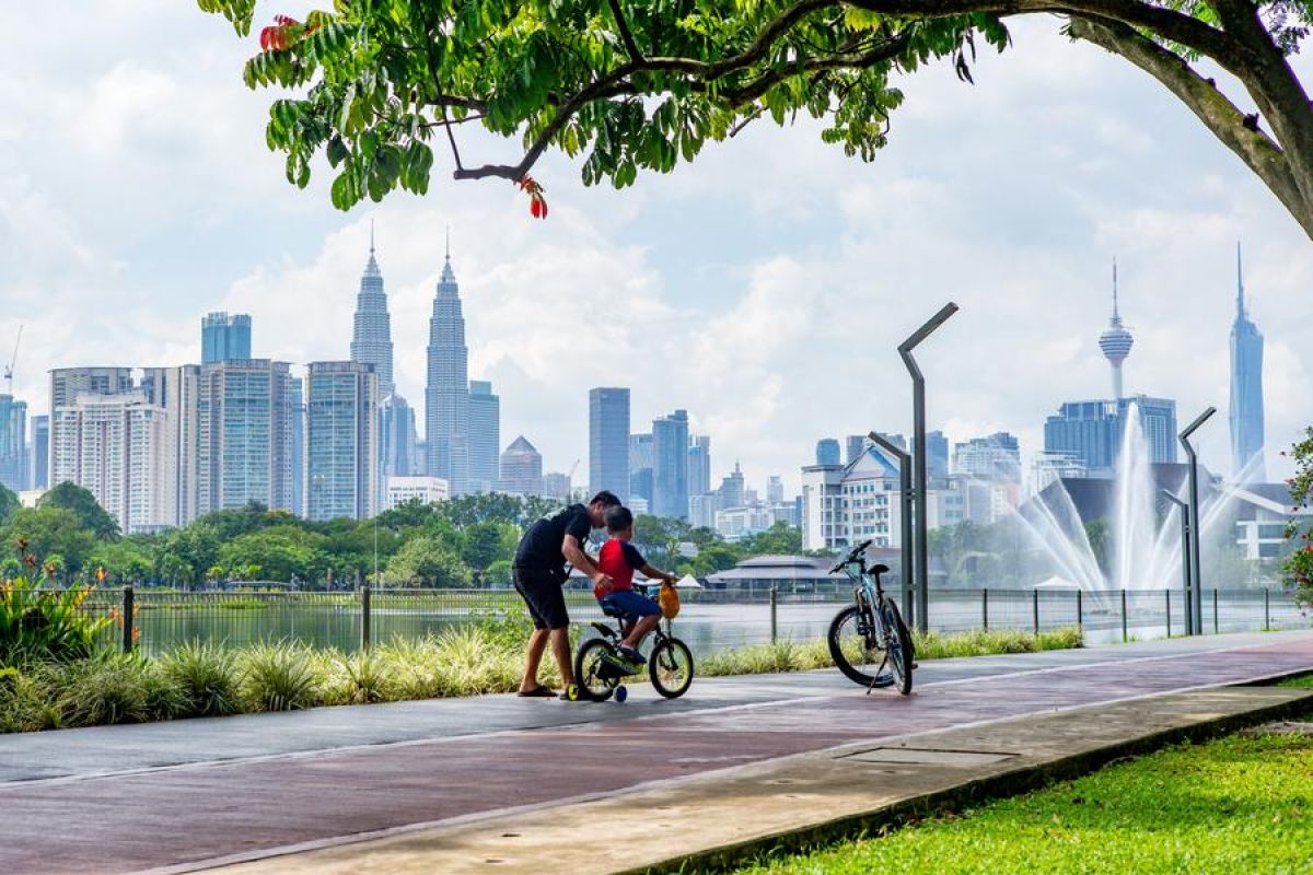 Populasi Malaysia diperkirakan naik 1,9 persen, jadi 34,1 juta jiwa