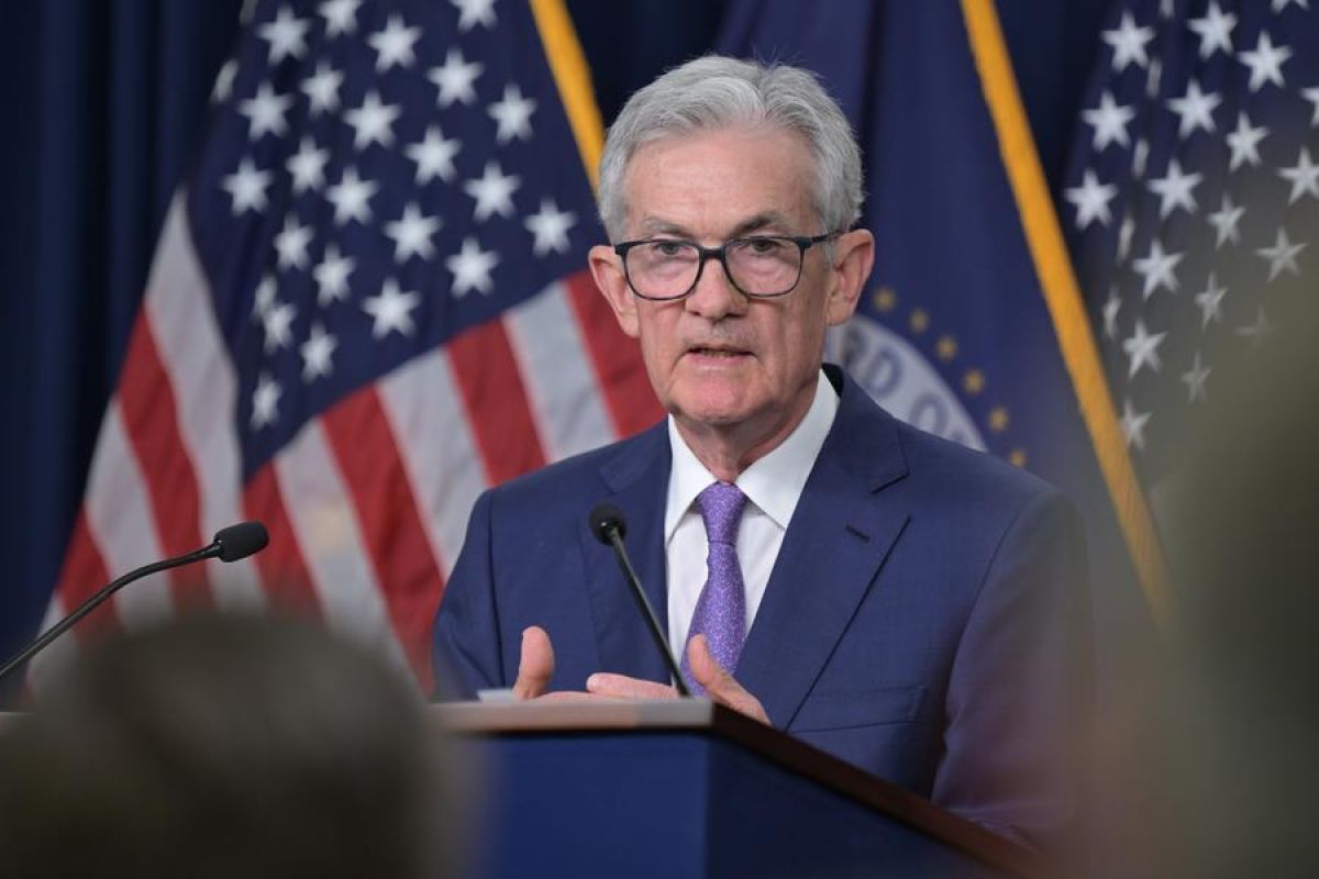 The Fed pertahankan suku bunga di angka 5,25-5,5 persen