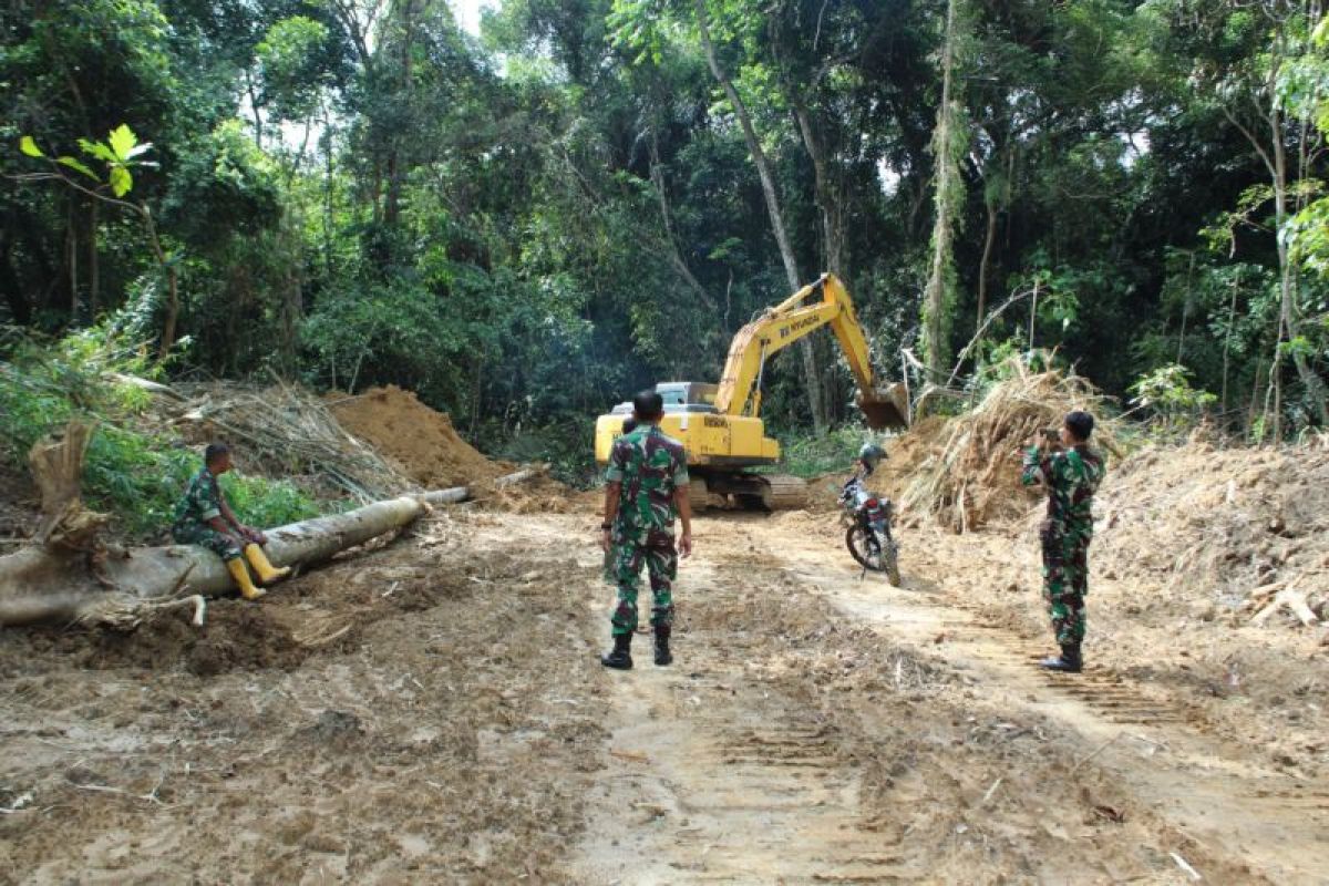 TMMD ke-121 realisasikan pembuatan badan jalan 35 persen