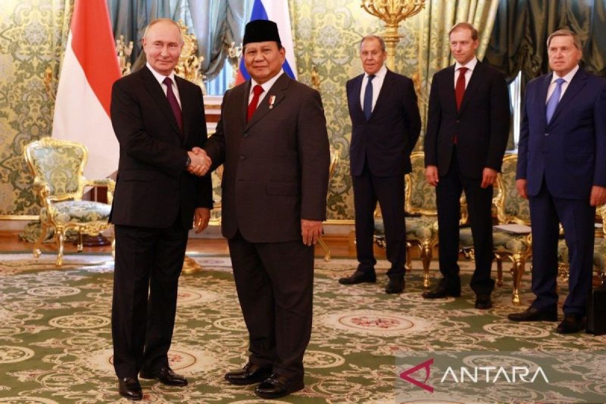 Putin bahas perjanjian zona perdagangan bebas saat bertemu Prabowo