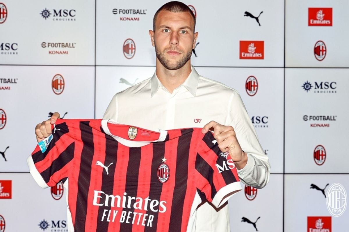 AC Milan resmi rekrut bek anyar Starhinja Pavlovic dari klub Austria