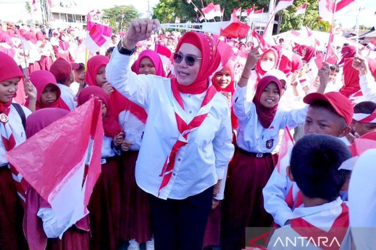 Ribuan pelajar dan ASN Bone Bolango ramaikan gerakan bagi bendera