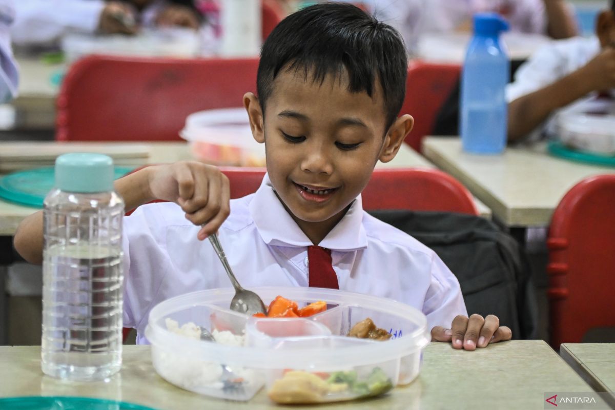 Indonesia's BKKBN to involve family teams in free meals plan