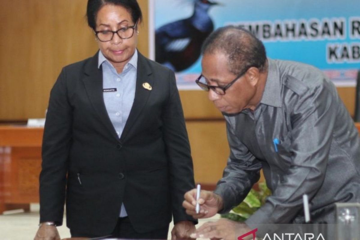 DPRD Biak Numfor sahkan LKPJ Bupati 2023