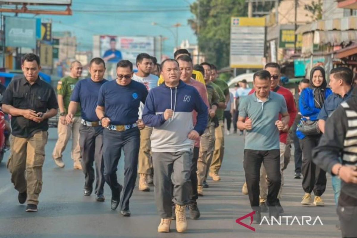 Timur Tumanggor ajak ASN Pemkot Padangsidimpuan jalankan pola hidup sehat