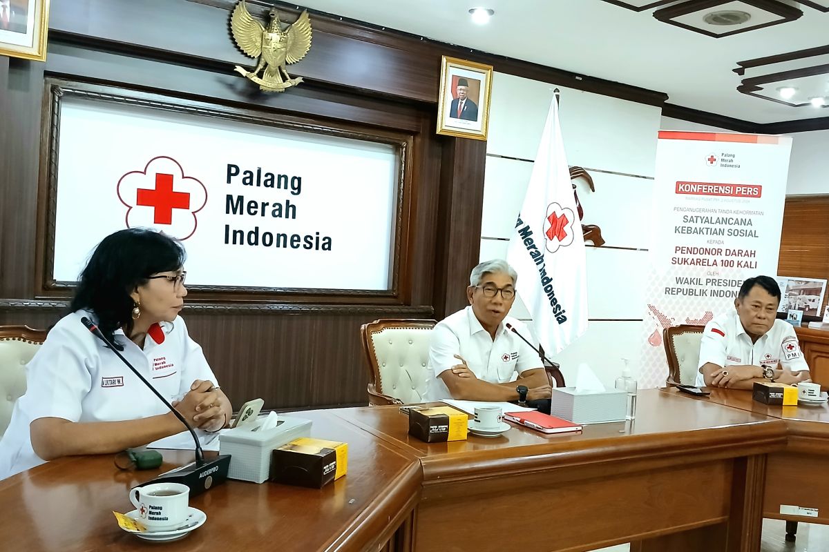 1.591 warga donorkan darah 100 kali diberi anugerah satyalancana