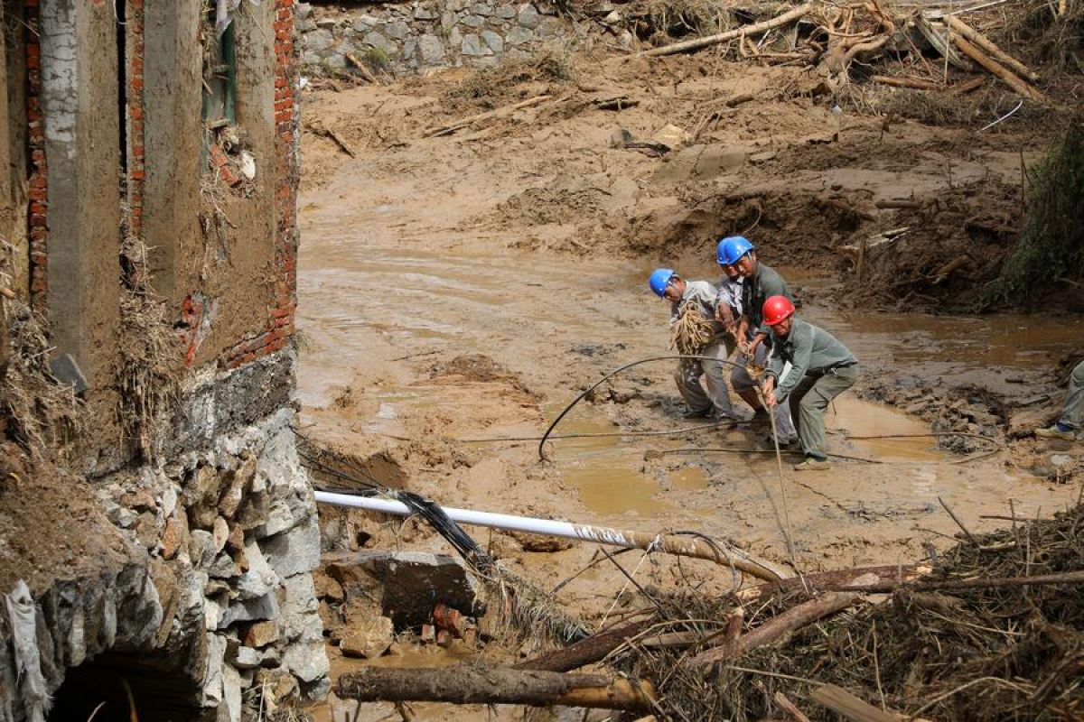 Diterjang Topan Gaemi, jaringan listrik mulai pulih di Zixing China