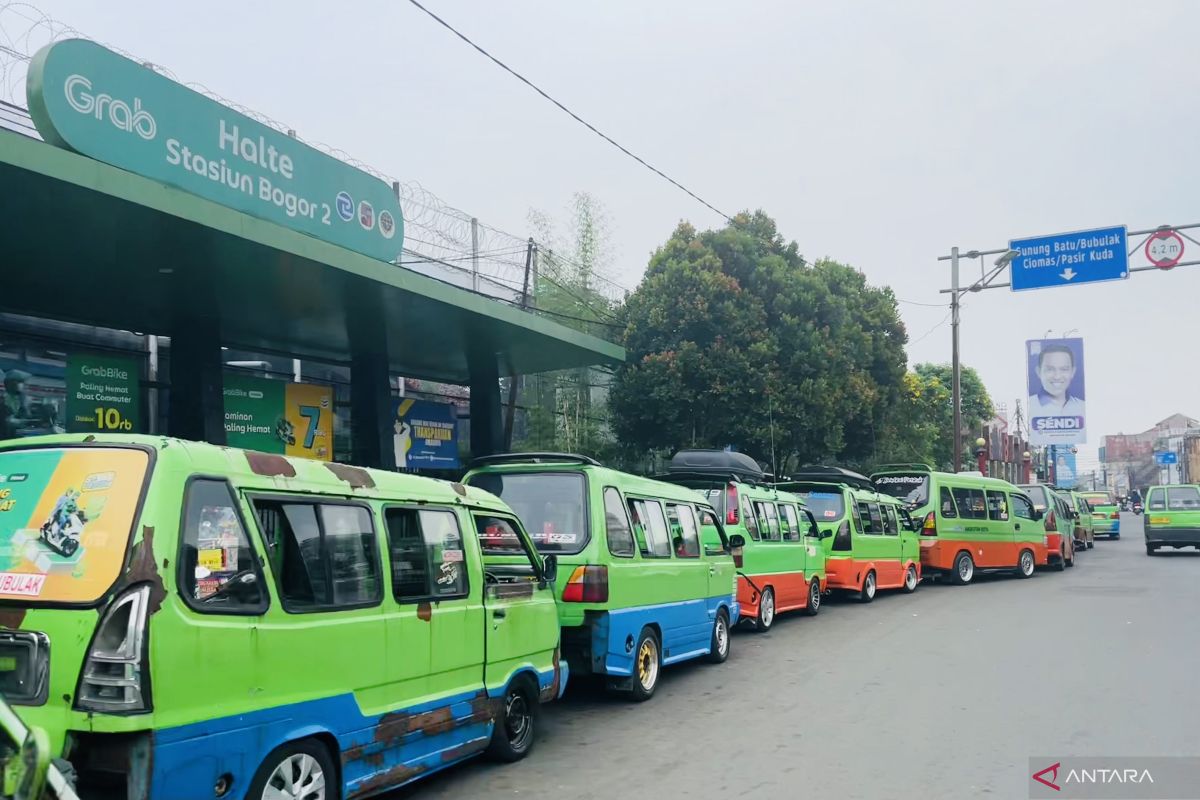 Dishub Kota Bogor targetkan pengurangan angkot hingga 2.000 unit