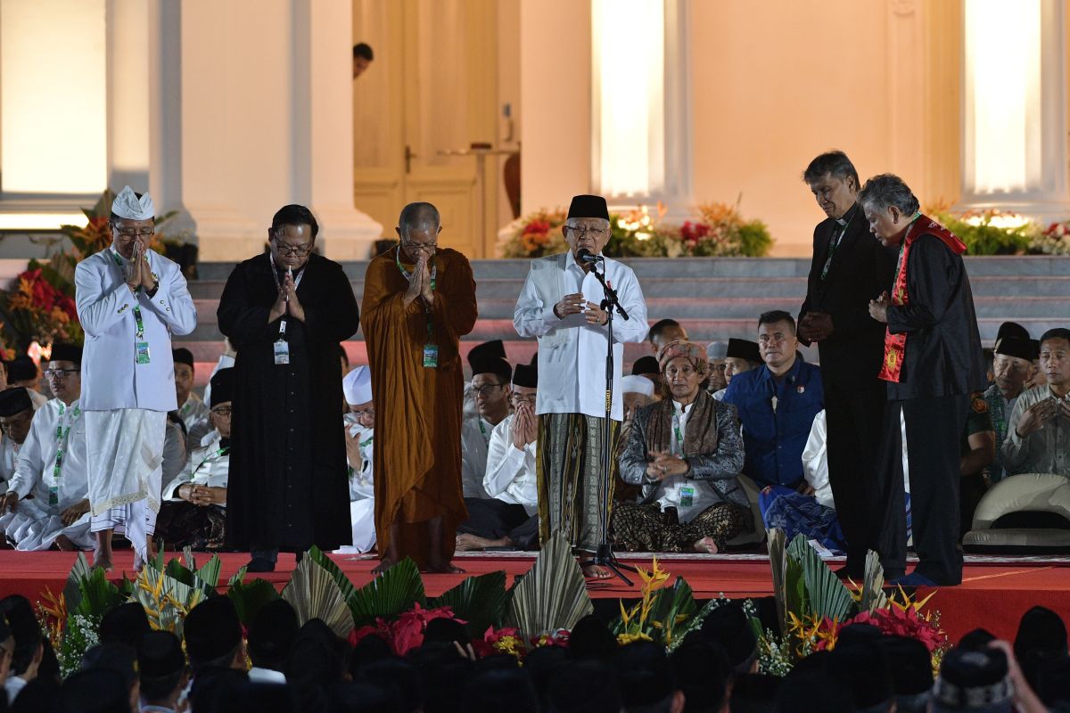 VP leads collective prayer for Indonesia during Independence Month