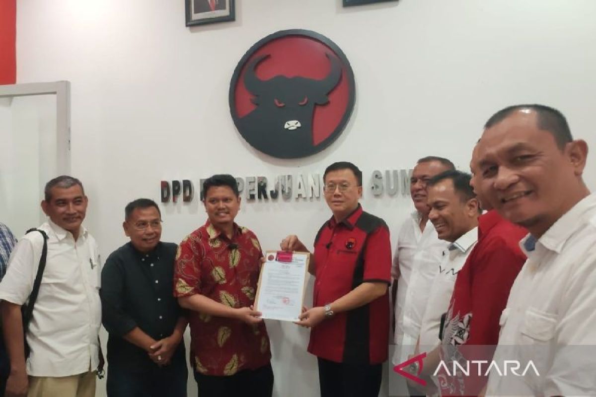 PDI-P serahkan surat tugas kepada Ridha Dharmajaya maju Pilkada Medan