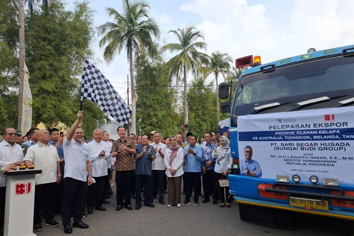 Minister Hasan sends off coconut product exports worth US$1.5 million