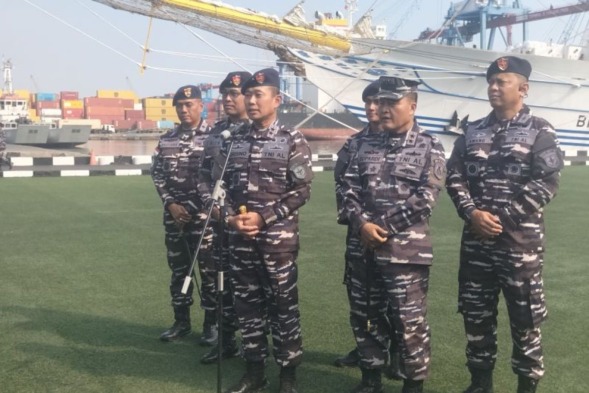 Navy deploys LPD for historic Independence Day ceremony in Nusantara