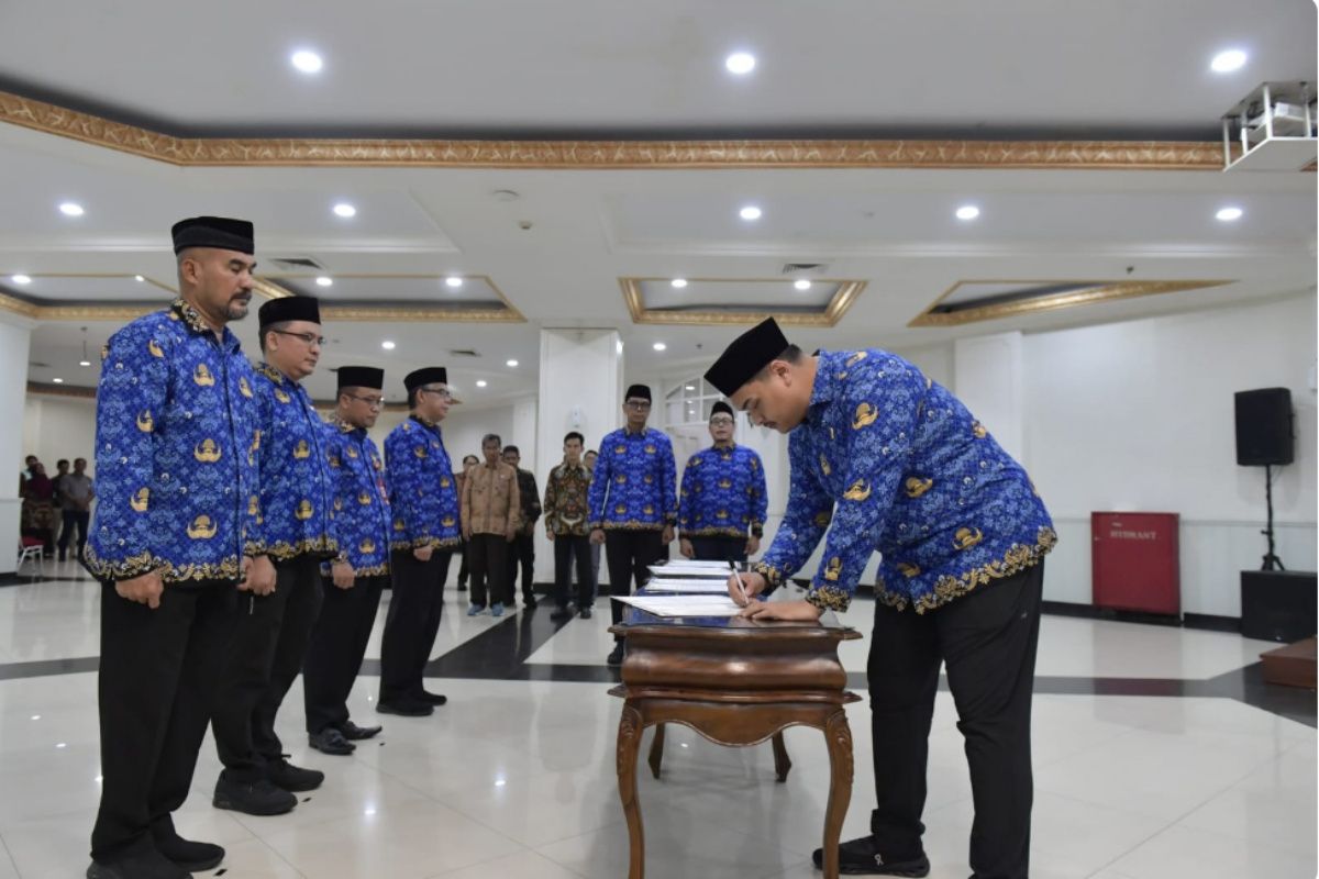 Menpora ingin empat pejabat baru Kemenpora kerja keras bangun olahraga