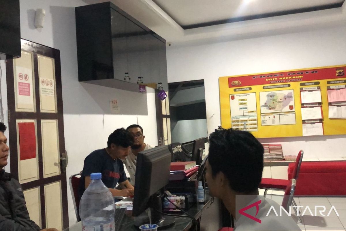 Pemuda di Sukabumi nekat bobol kios sembako akibat kecanduan bermain judi online