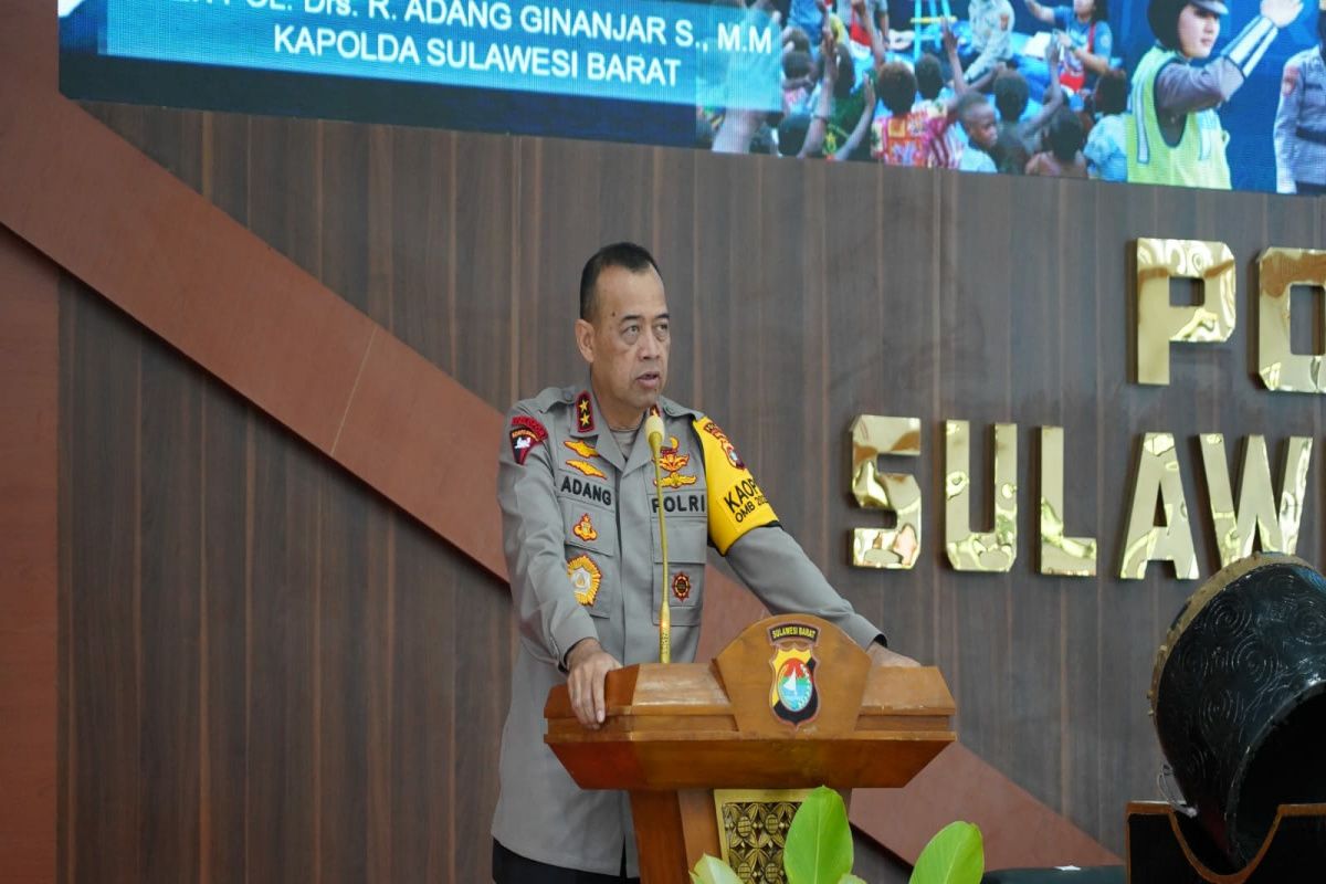 Kapolda Sulbar ajak refleksikan HUT ke-79 RI dengan pengibaran merah-putih