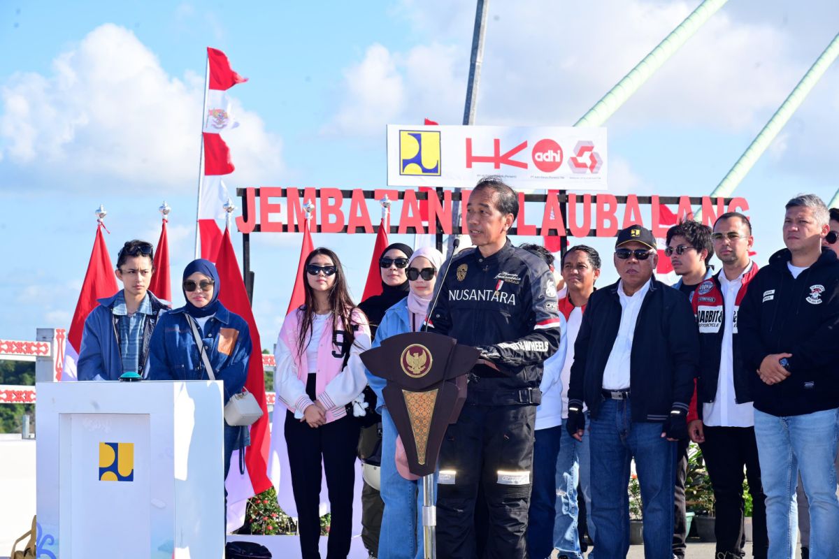 Wamen ATR dampingi Presiden Jokowi resmikan jembatan Pulau Balang