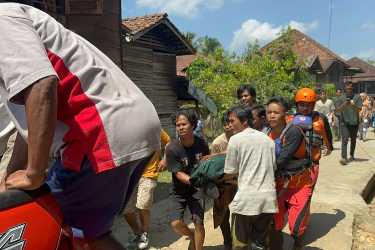 Tim SAR Jambi evakuasi korban tenggelam di Sungai Batanghari