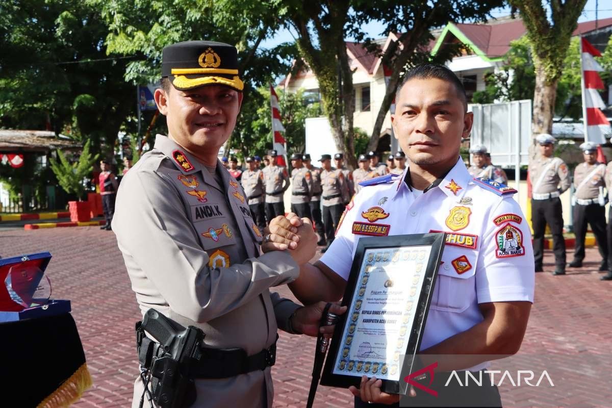 Kadis Perhubungan terima penghargaan dari Polres Aceh Barat, ini prestasinya